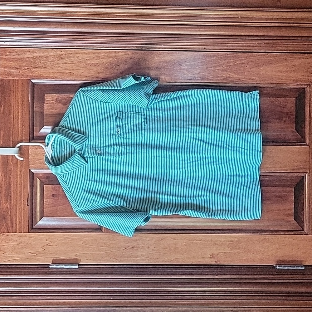 Boys Vineyard Vines Ptriped Polo with Pocket Size XL 18